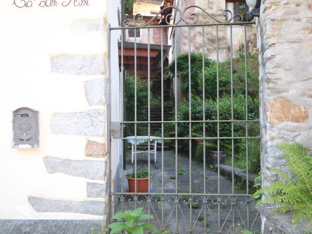 Casa indipendente a Cannobio in località Socraggio, 11 - Foto 2