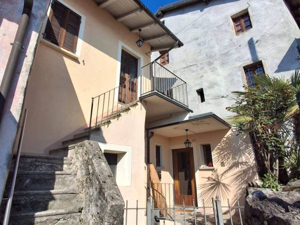 Rustico / casale a Cannero riviera in Via Maestra Ponte, 18 - Foto 4