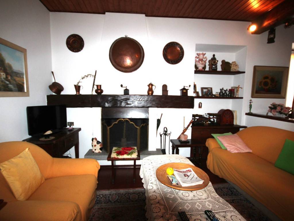 Casa indipendente a Cannobio in Via F.M. Zoppi, 28 - Foto 4