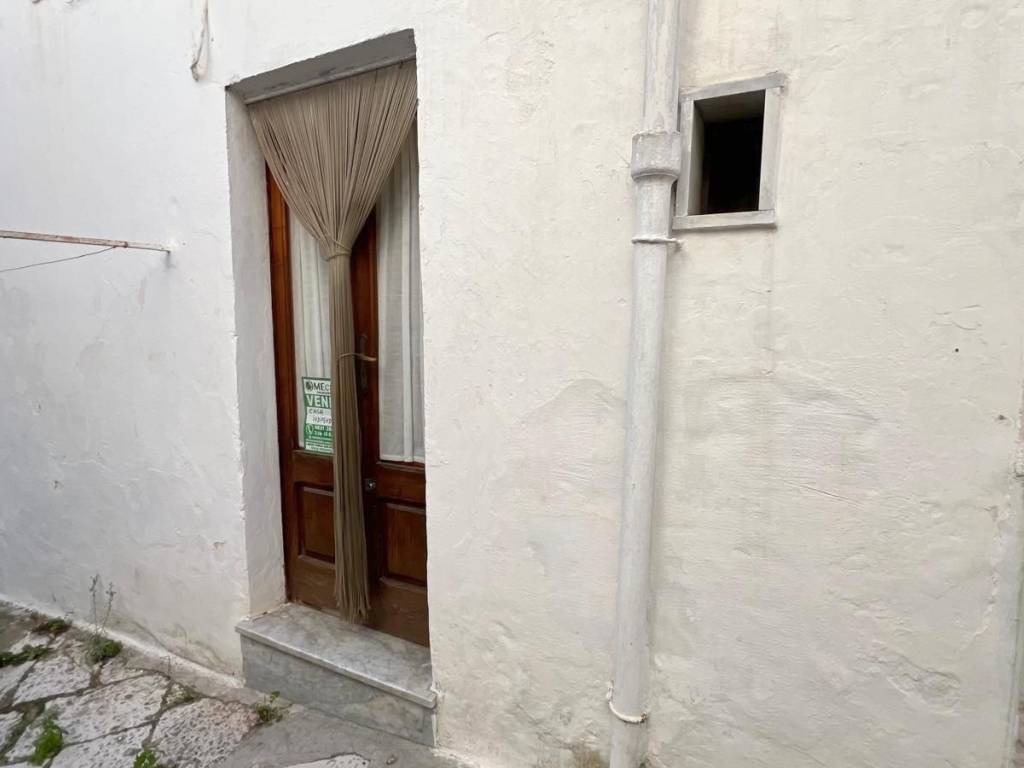 Casa indipendente a Ceglie messapica in Vico 4 Santoro Urgesi - Foto 4