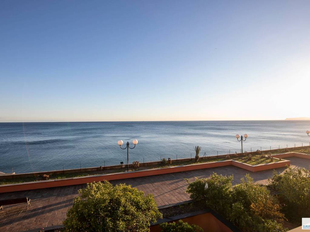 Appartamento a Arenzano in Piazza degli Ulivi - Foto 2
