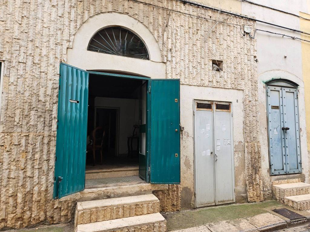 Appartamento a Canosa di puglia in Via Pantelleria - Foto 3