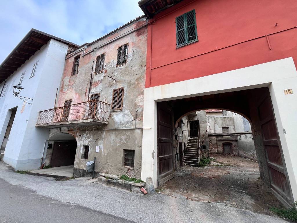 Casa indipendente a Costigliole saluzzo in Via Giuseppe Garibaldi, 14 - Foto 2