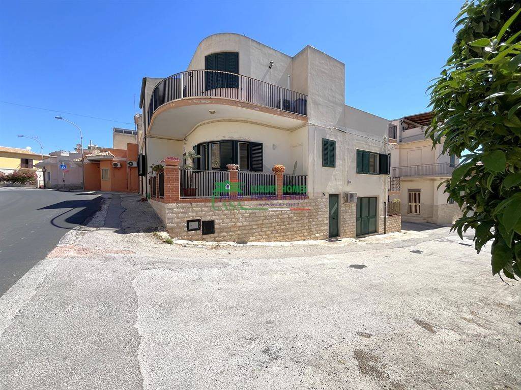 Attico / mansarda a Scicli in Via Carignano, 90 - Foto 2