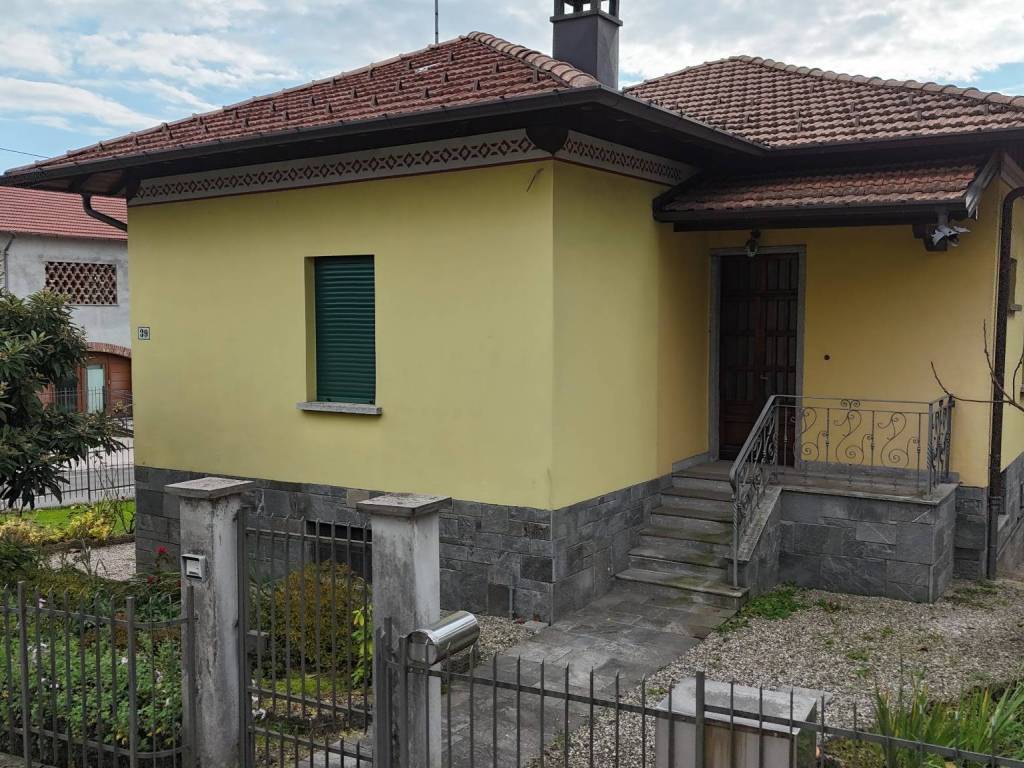 Villa a Varese in Via Pietro Micca, 39 - Foto 3