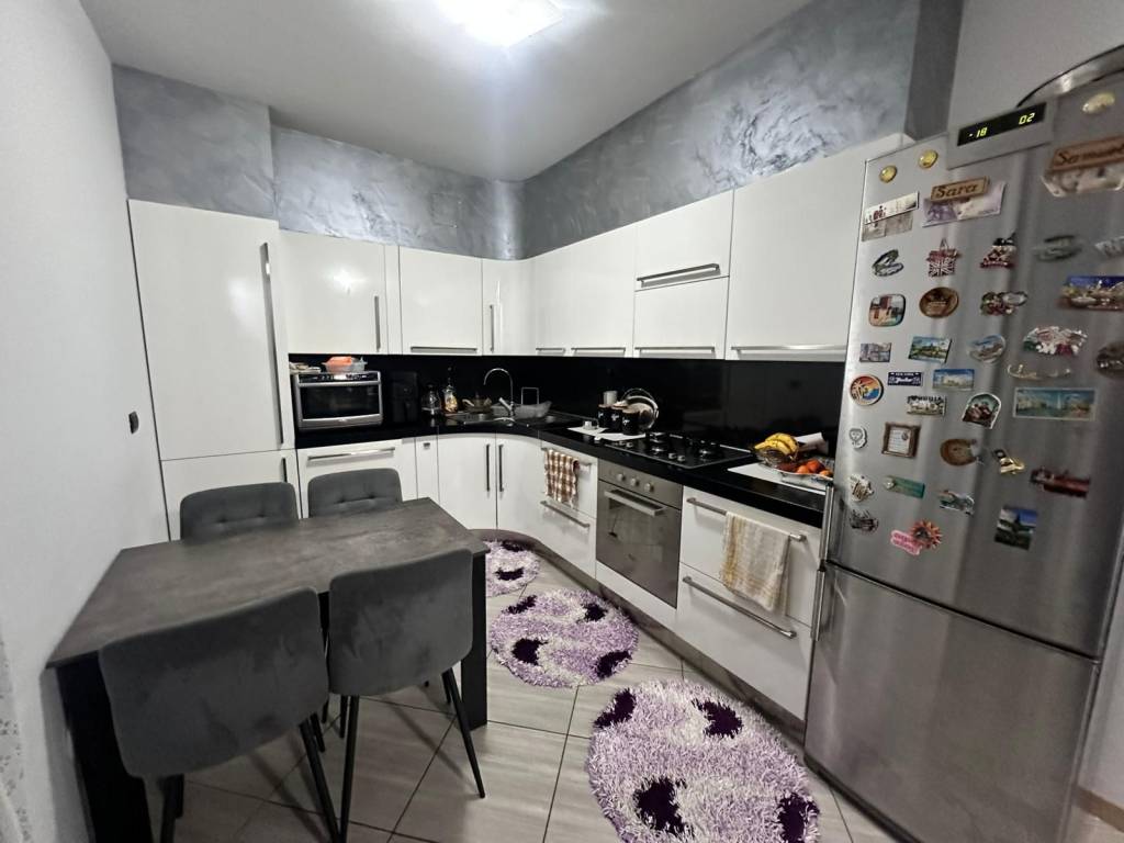 Appartamento a Malnate in Via Cacciatori delle Alpi - Foto 2