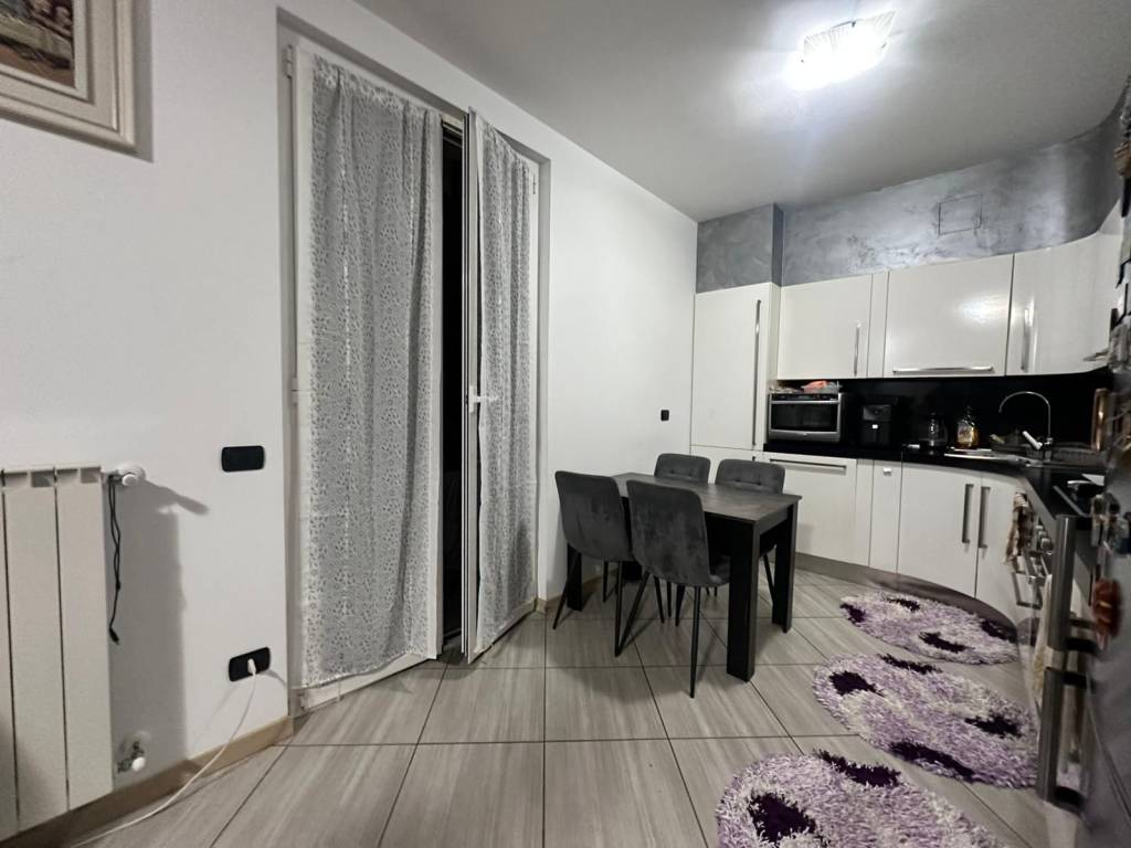 Appartamento a Malnate in Via Cacciatori delle Alpi - Foto 5