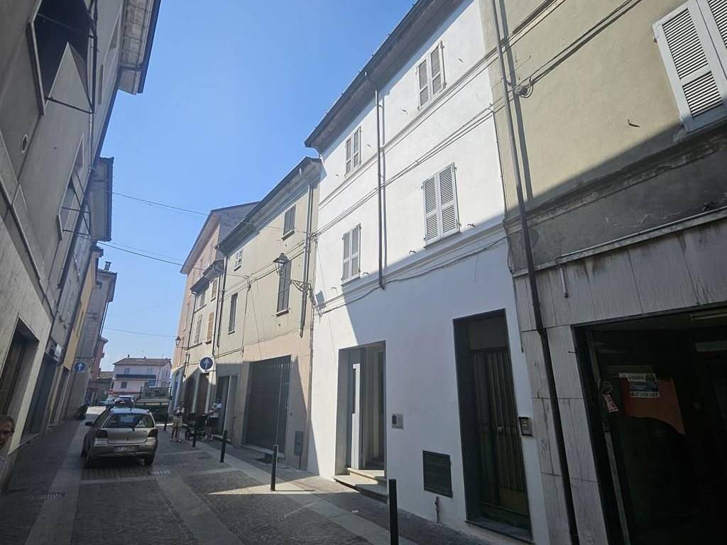 Appartamento a Borgonovo val tidone in Via Roma, 111, 29011 Borgonovo Val Tidone PC, Italia, 107 - Foto 3
