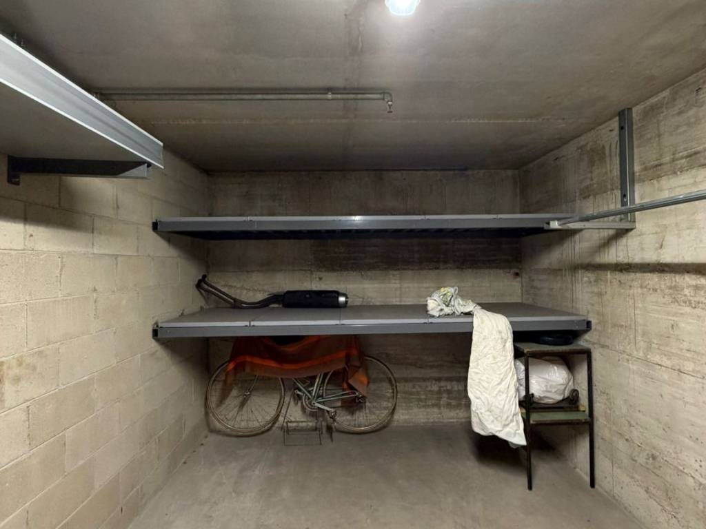 Box / garage a Saronno in Via Leonardo da Vinci, 42 - Foto 3