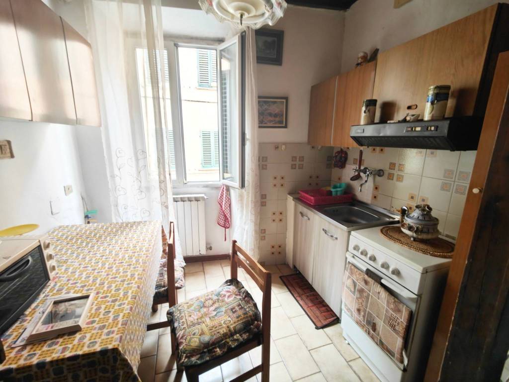Appartamento a Montevarchi in Via Roma - Foto 2