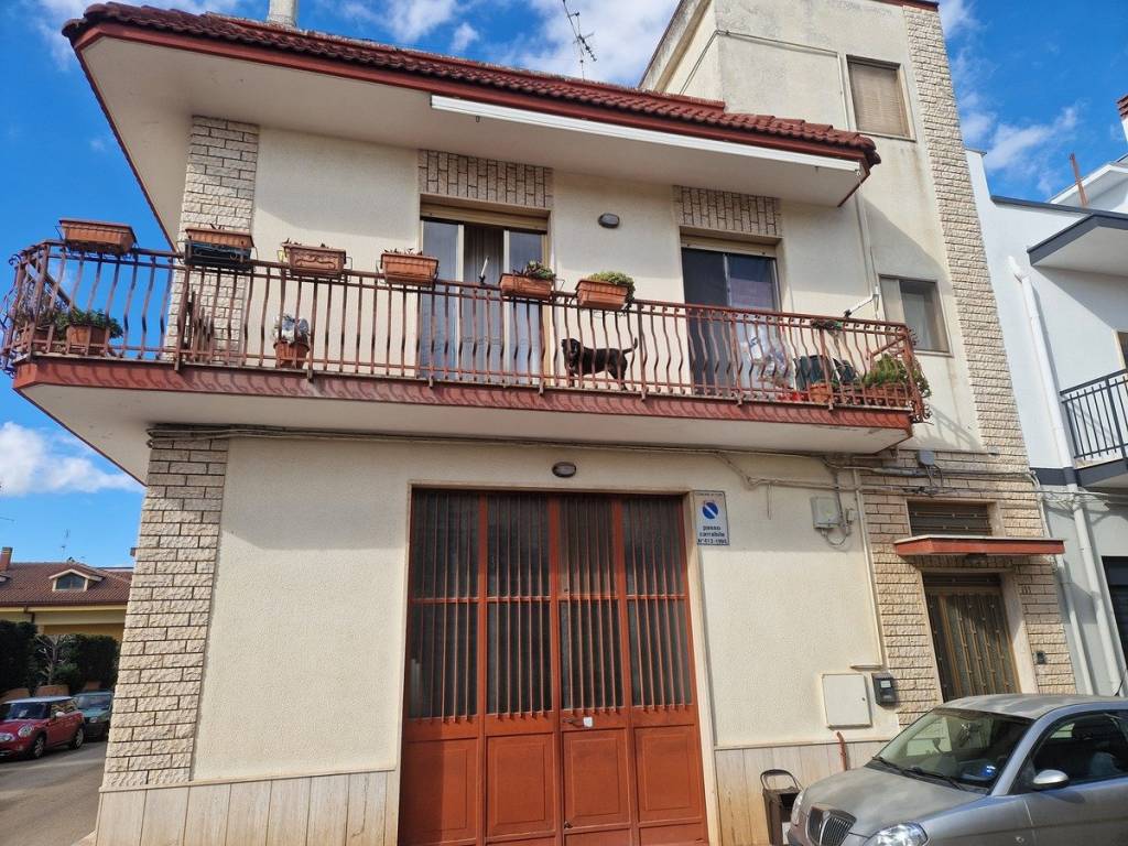 Casa indipendente a Turi in Via Giovanni Boccaccio, 3 - Foto 2