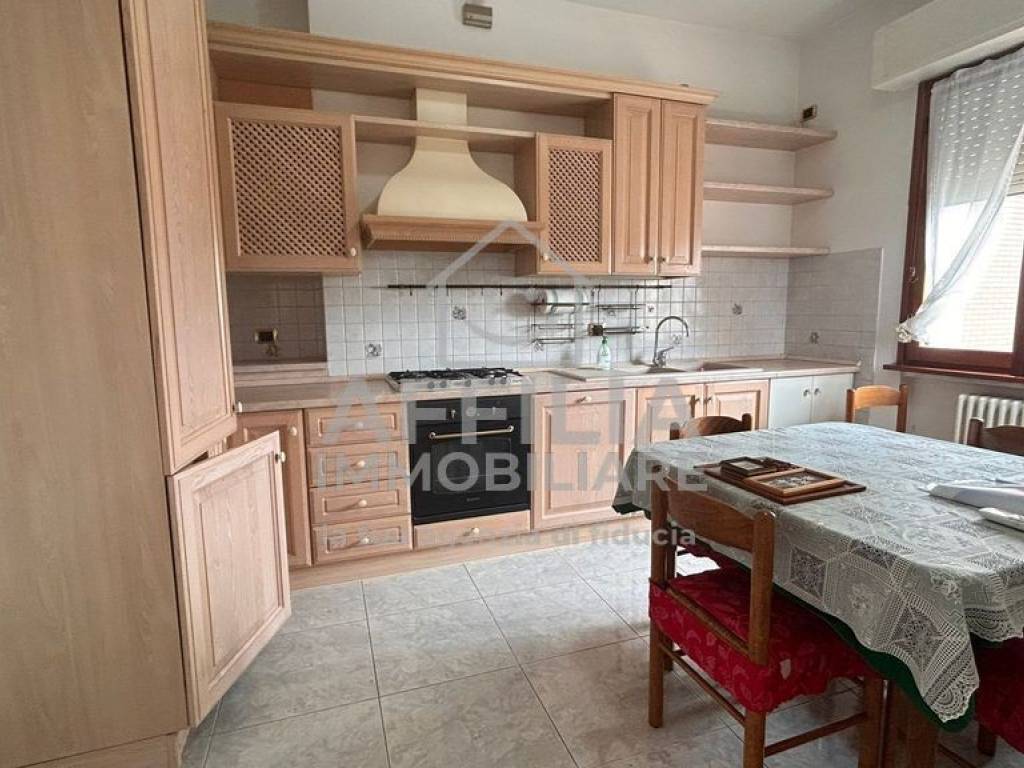 Appartamento a Jesi in VIA GRAMSCI , 0 - Foto 3