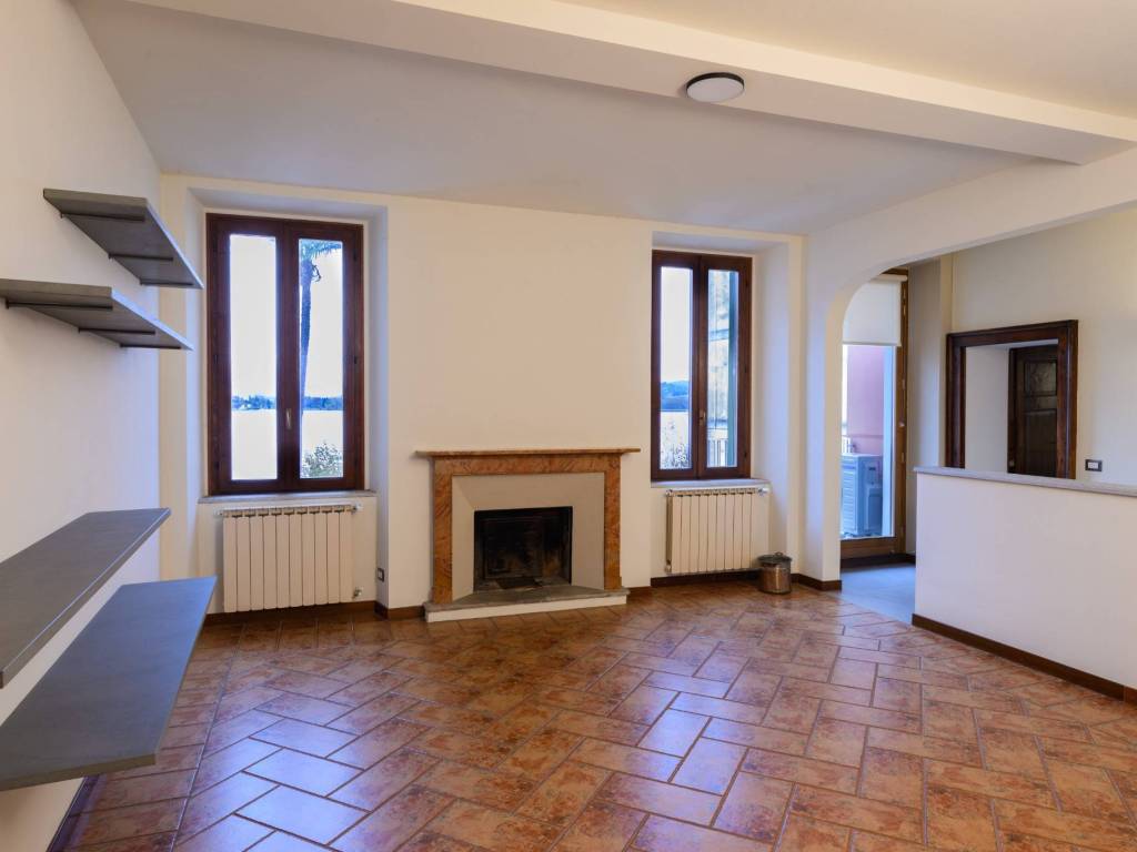 Appartamento a Arona in Via Camillo Benso di Cavour - Foto 4