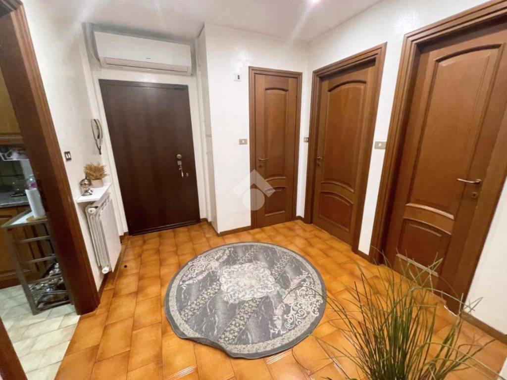 Appartamento a Saronno in Via Carlo Marx - Foto 5