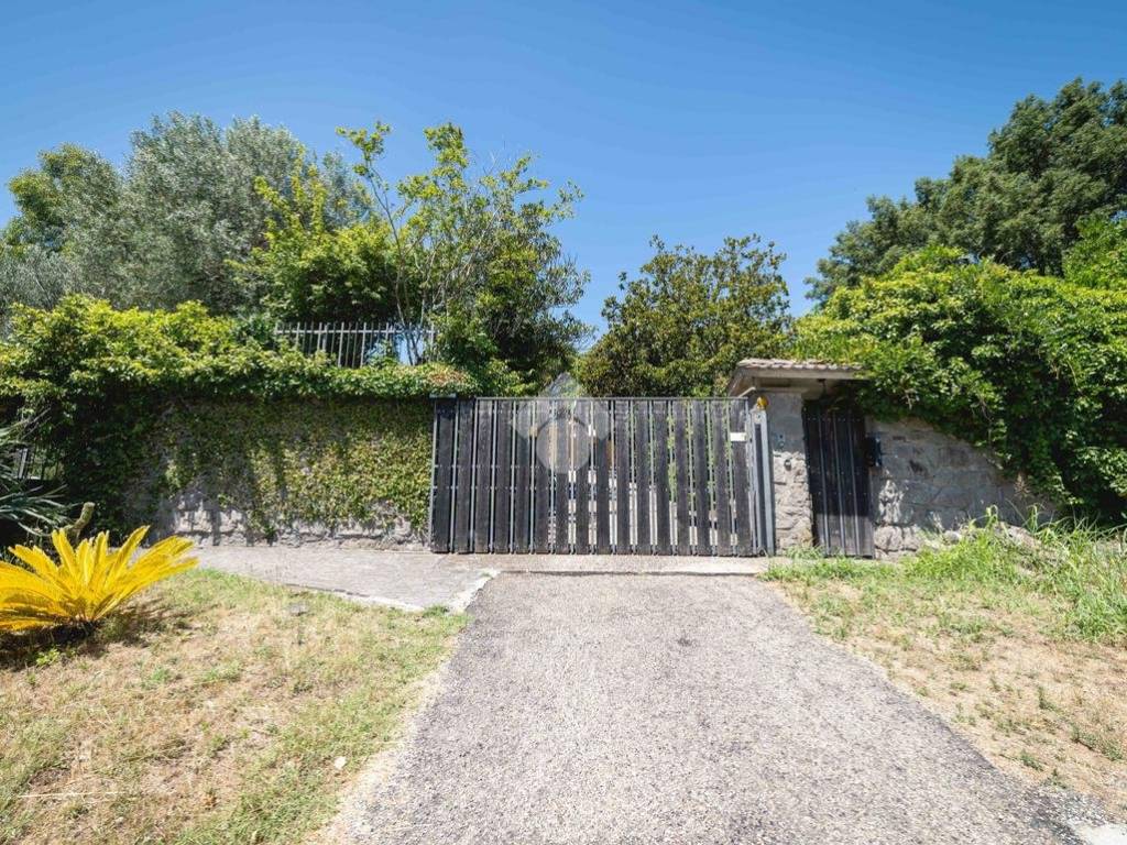 Villa a Viterbo in Str. Filante - Foto 2