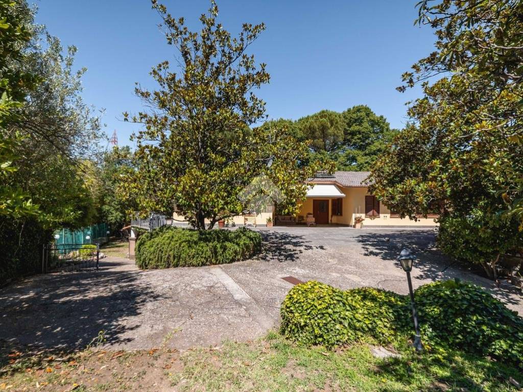 Villa a Viterbo in Str. Filante - Foto 4