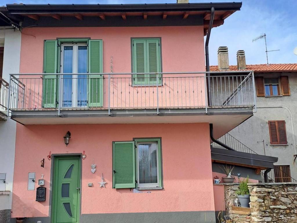 Casa indipendente a Arcisate in Via del Dovese, 7 - Foto 5