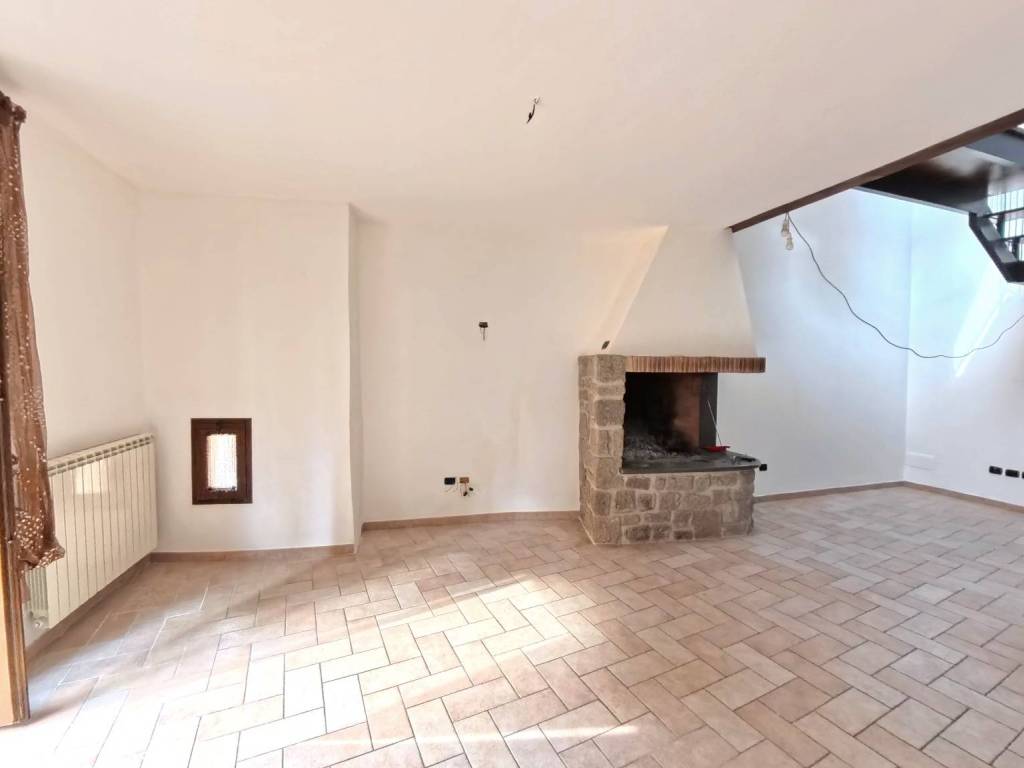 Appartamento a Viterbo in Via Aurelio Saffi - Foto 3