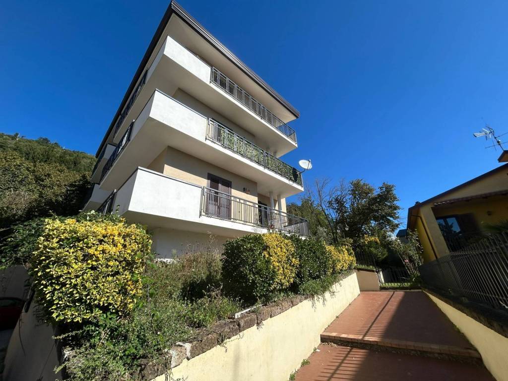 Appartamento a Mercogliano in via Giacomo Matteotti - Foto 2