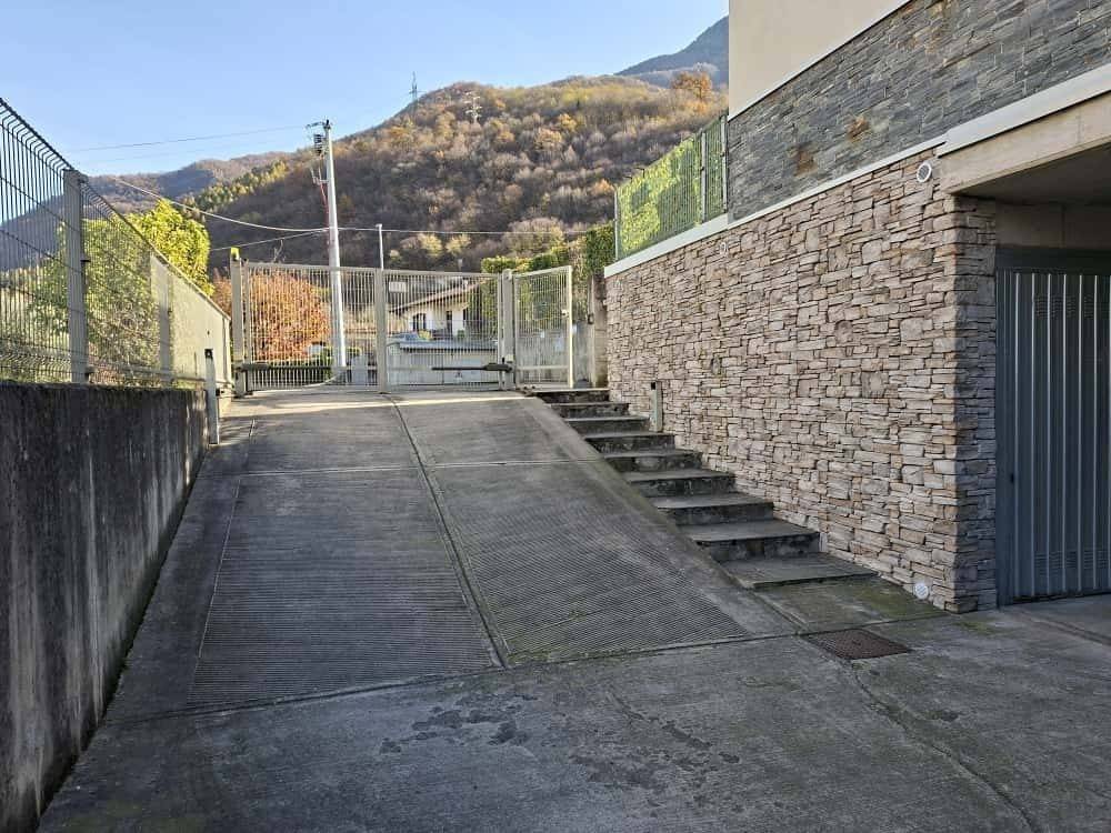 Box / garage a Colico in Via Chiaro, 82 - Foto 3