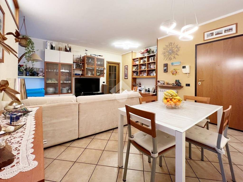 Appartamento a Prato in Viale Montegrappa, 255 - Foto 2