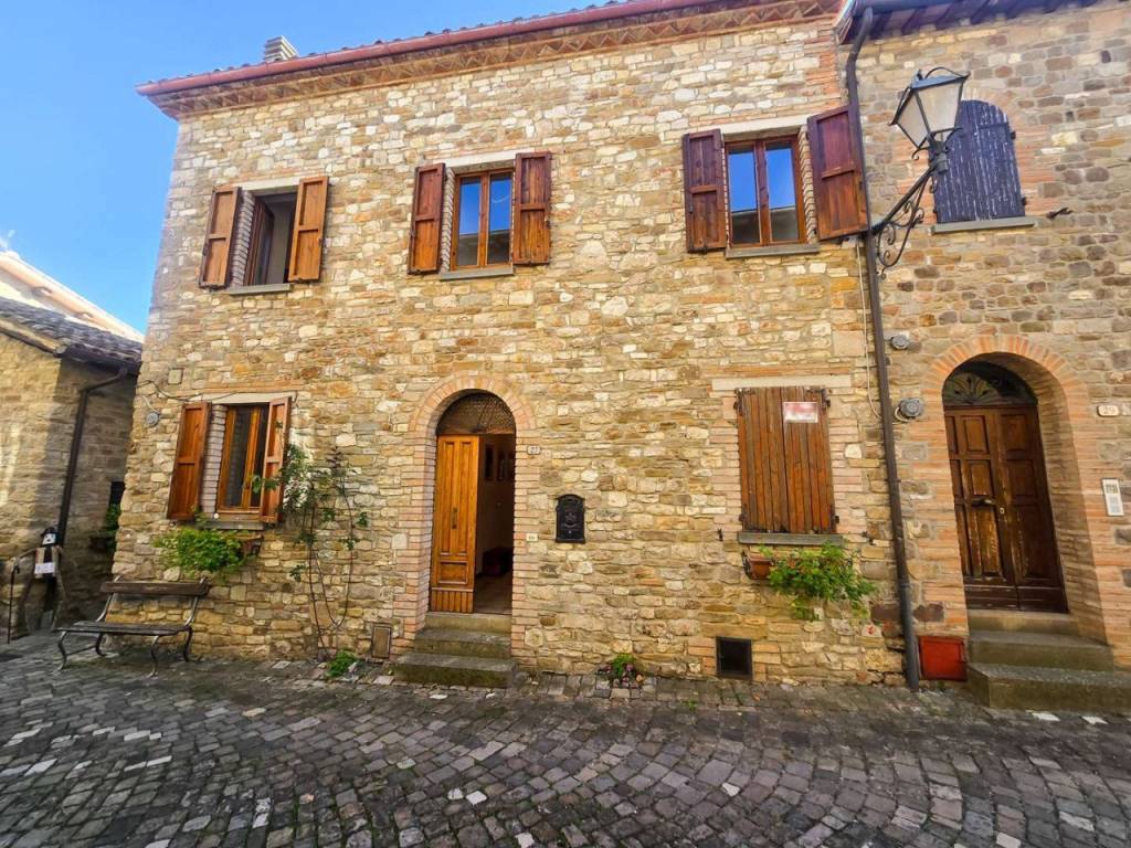 Casa indipendente a Frontino in Corso Giovanni XXIII - Foto 2