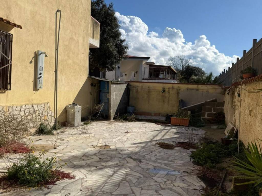 Appartamento a Castel volturno in Via Gaetano Donizetti - Foto 2