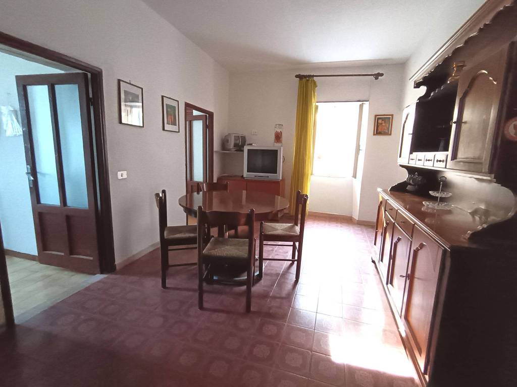 Appartamento a Rezzo in Via Castello - Foto 2