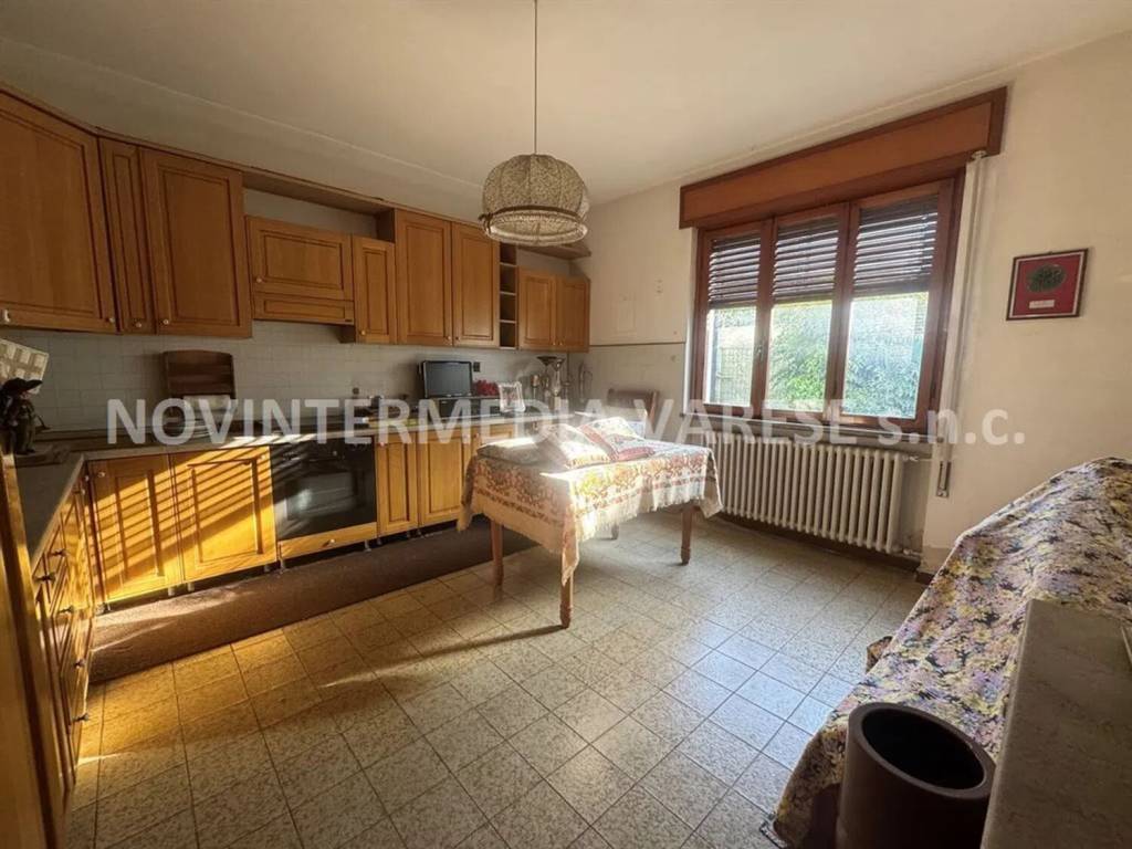 Palazzo / stabile a Brebbia in Via Vittorio Veneto, 38 - Foto 3