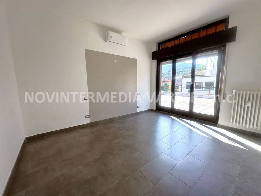 Appartamento a Lavena ponte tresa in Via Malcotti - Foto 3