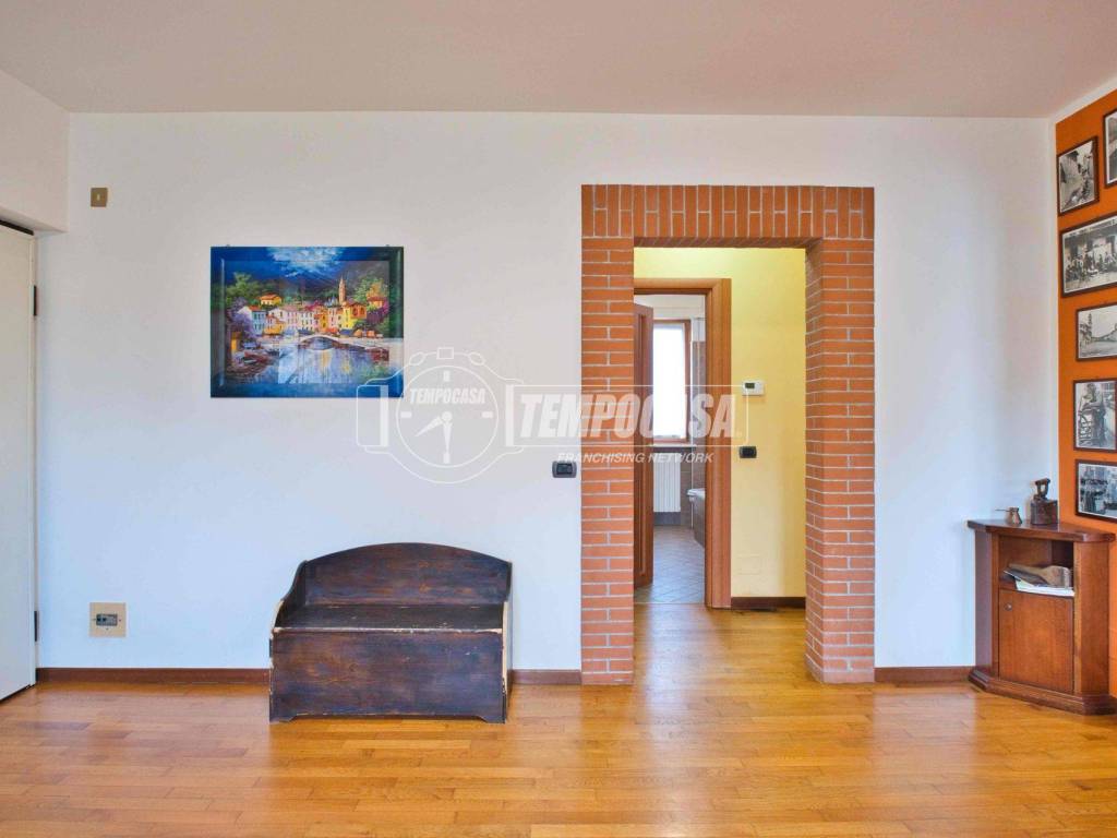 Appartamento a Cameri in Via Francesco Petrarca - Foto 5