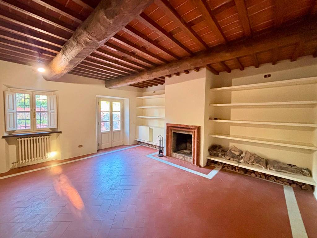 Rustico / casale a Lucca in Via dei Poveri Vecchi, 342 - Foto 2