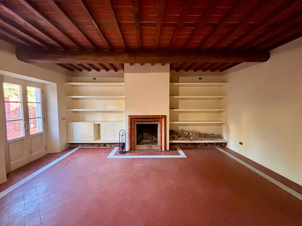 Rustico / casale a Lucca in Via dei Poveri Vecchi, 342 - Foto 3