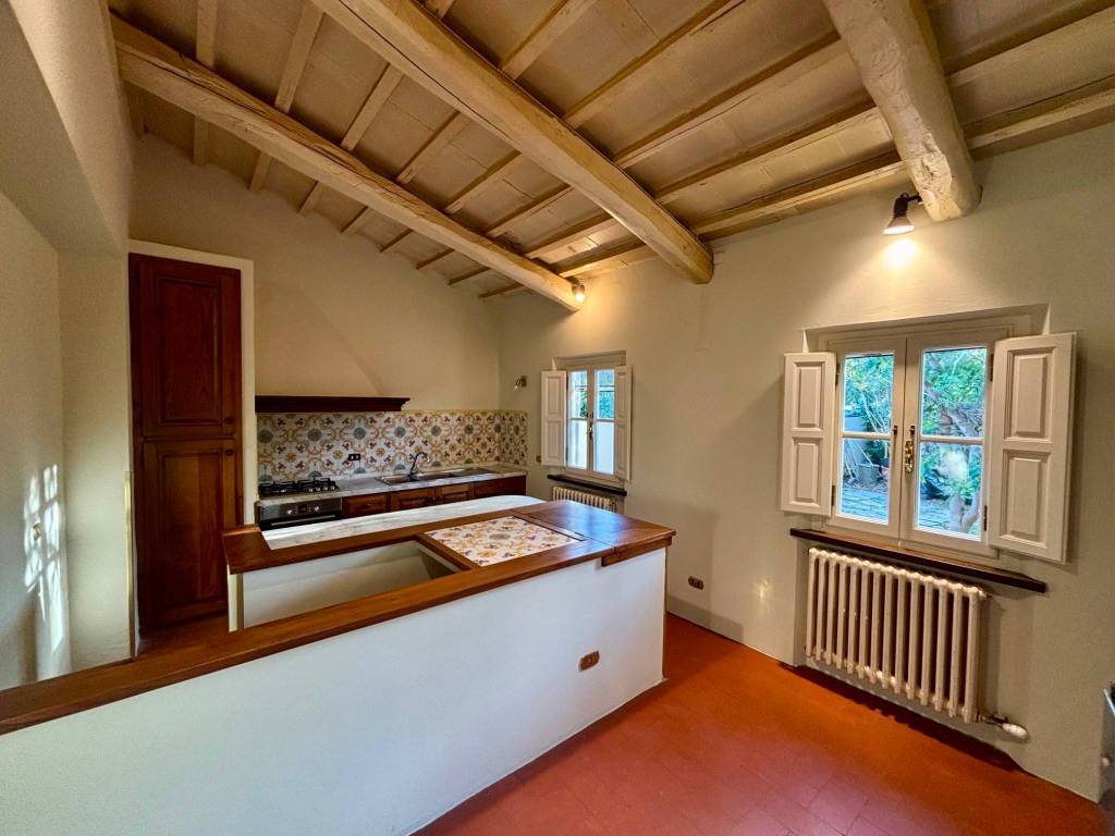 Rustico / casale a Lucca in Via dei Poveri Vecchi, 342 - Foto 5