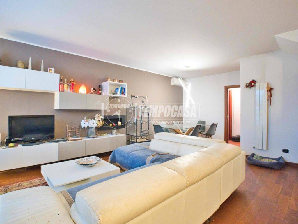 Villetta a schiera a Galliate in Via 2 Giugno - Foto 4
