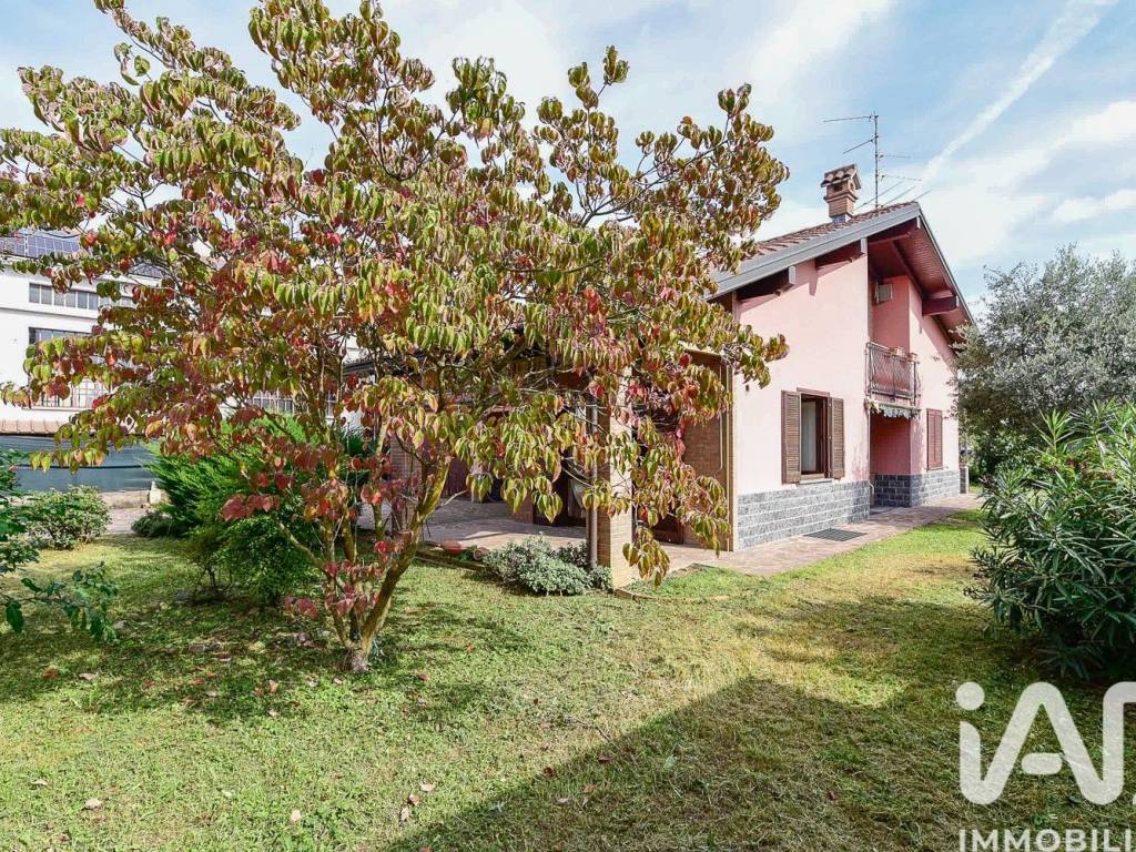 Villa a Mozzate in Via Alessandro Volta, 3 - Foto 5