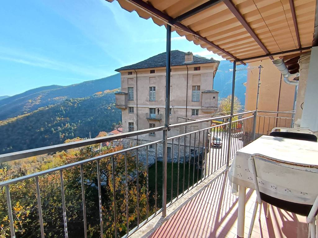 Casa indipendente a Rezzo in Via Castello - Foto 2