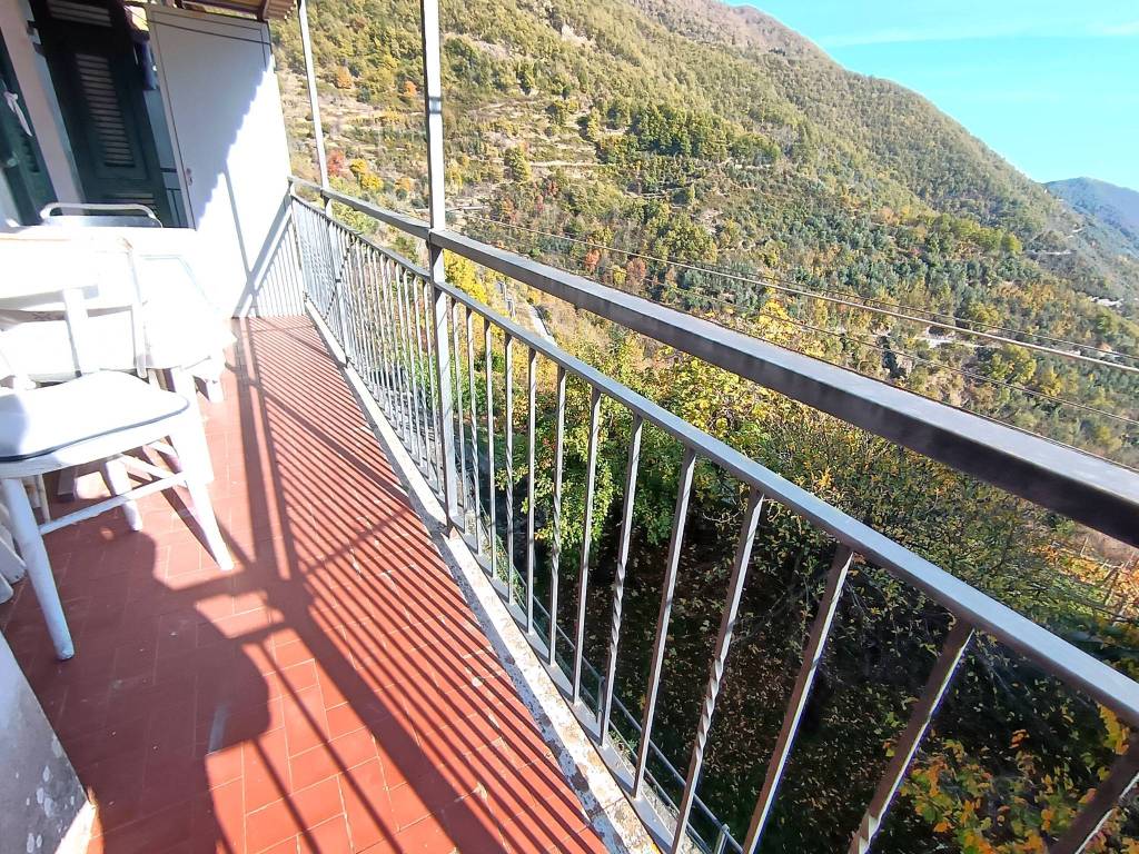 Casa indipendente a Rezzo in Via Castello - Foto 3
