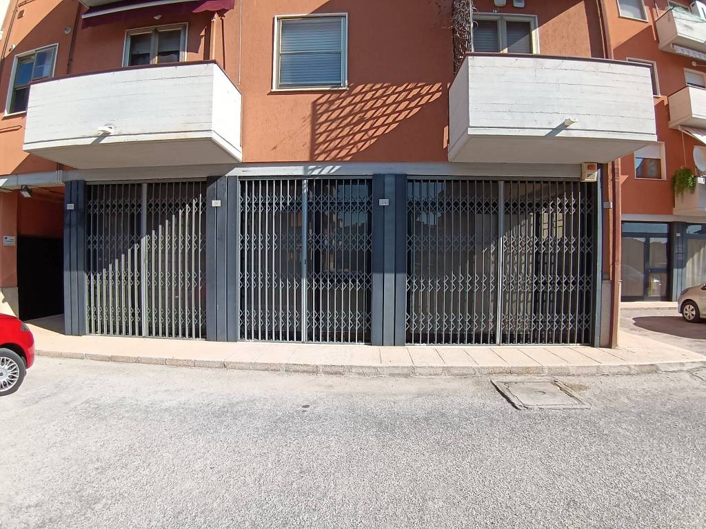 Immobile a Passignano sul trasimeno in Piazza Trento e Trieste - Foto 2