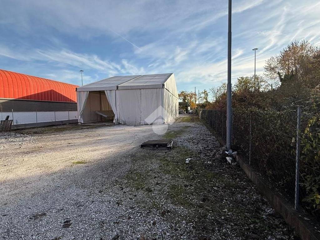 Terreno a Pordenone in V. Udine, 96 - Foto 4