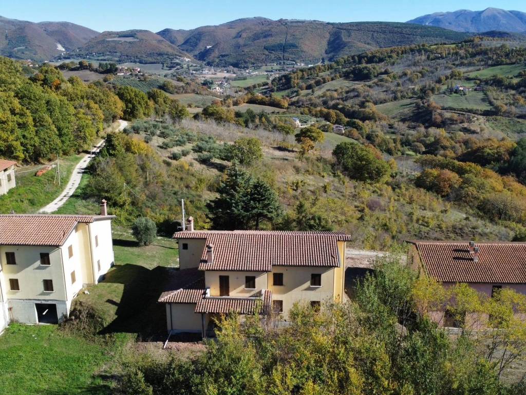 Villa a Nocera umbra in Vocabolo Colsaino - Foto 2