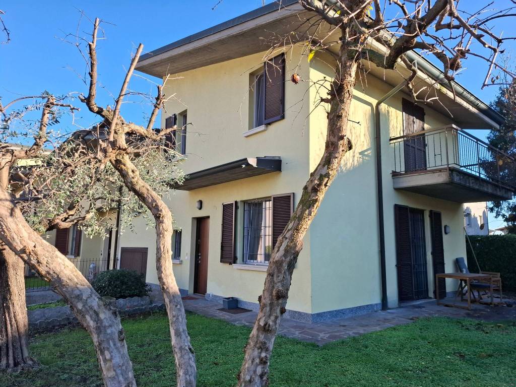 Villetta a schiera a Rezzato in Via Vaifro Sberna - Foto 4