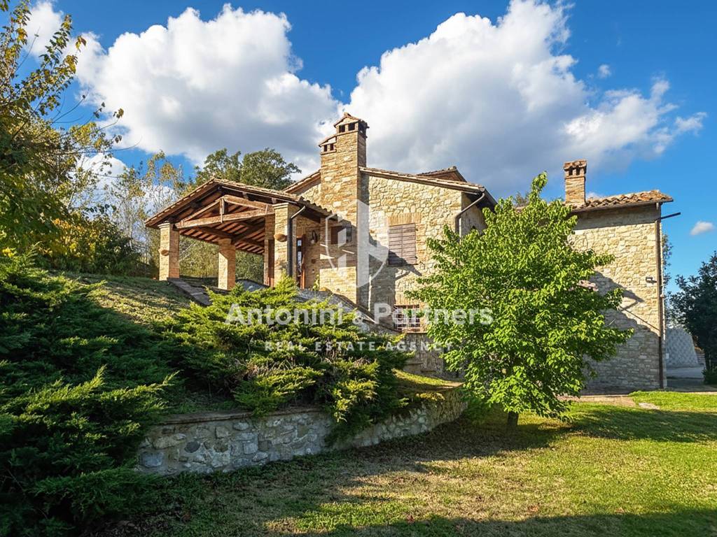 Rustico / casale a Todi in Frazione Crocefisso - Foto 3