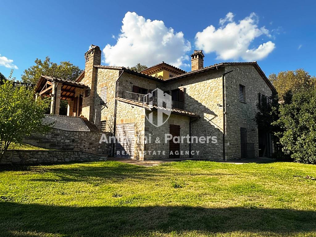 Rustico / casale a Todi in Frazione Crocefisso - Foto 4