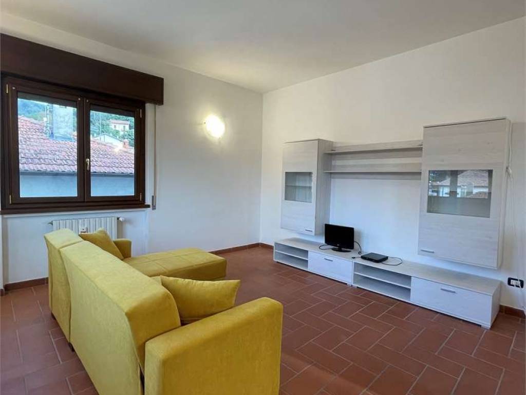 Palazzo / stabile a Gavirate in Via Buzzi, 14 - Foto 4