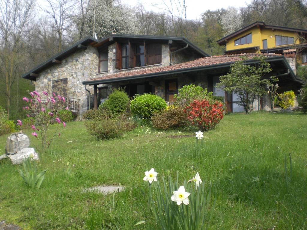 Villa a Vergiate in Via Lombardia, 80 - Foto 2