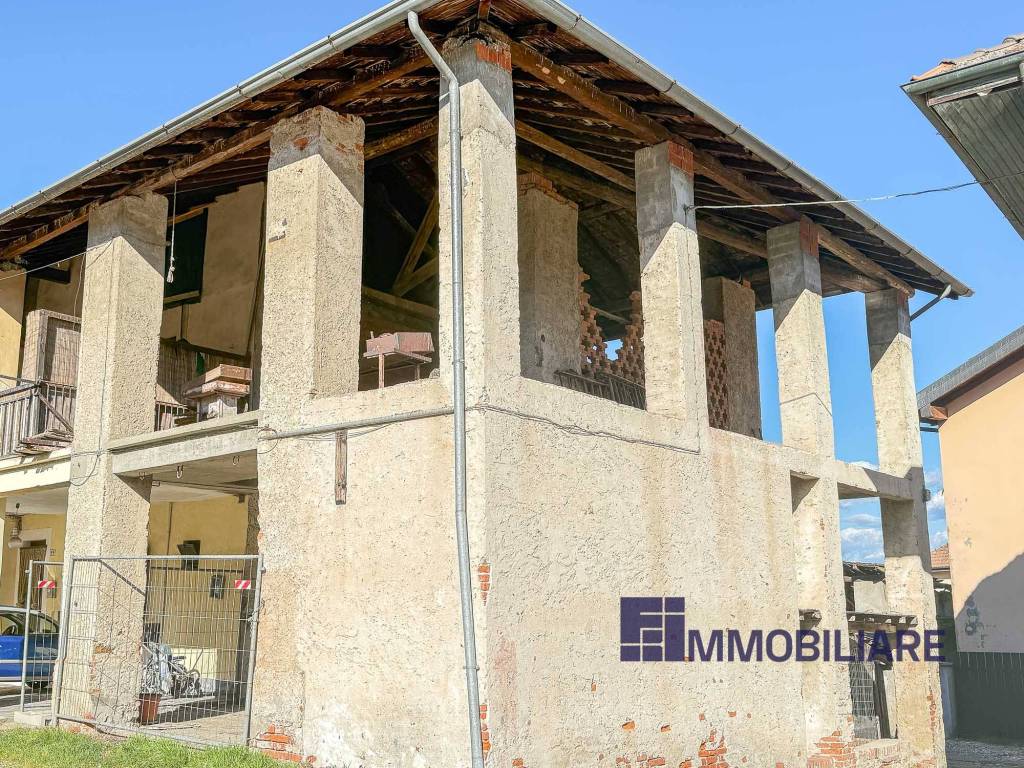 Rustico / casale a Ranco in Via Uponne, 97 - Foto 2