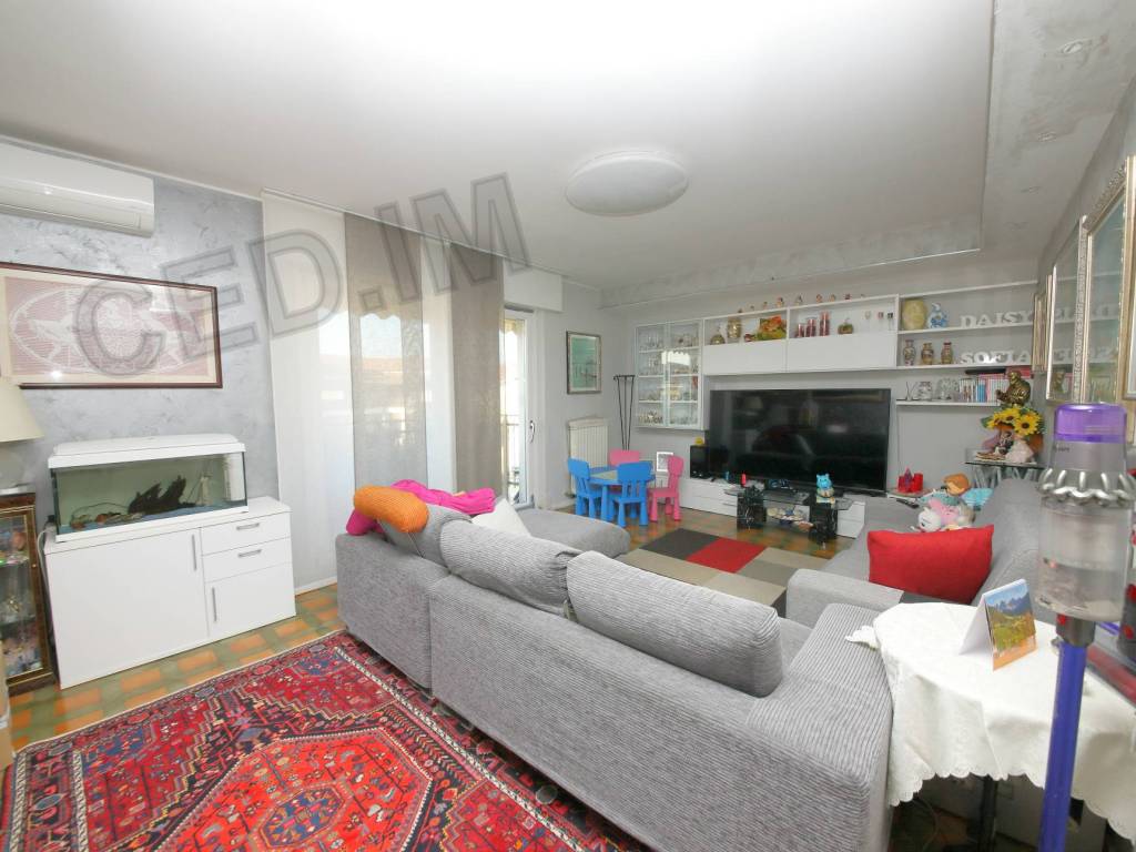 Villa a Busto arsizio in Via Vincenzo Cuoco - Foto 2