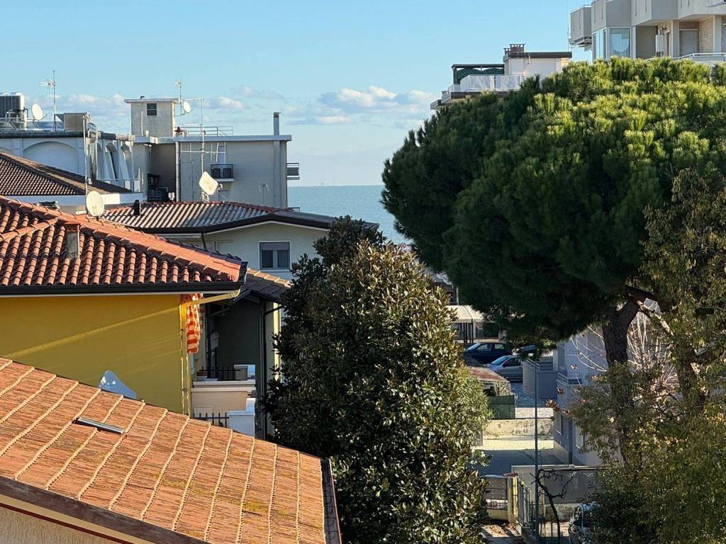 Attico / mansarda a Rimini in Viale Luigi Domeniconi - Foto 2