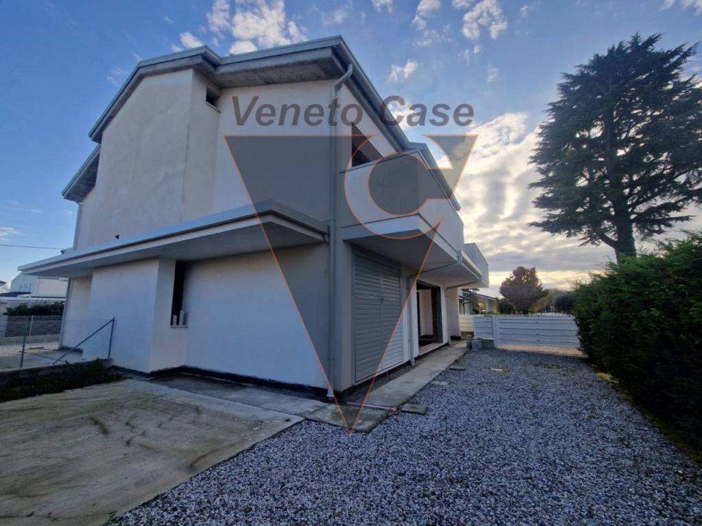 Villa a Piazzola sul brenta in Via Dalmazia - Foto 3